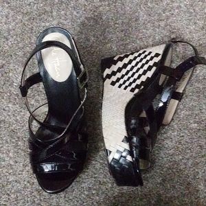 Cole Haan healed sandals. Siize 6